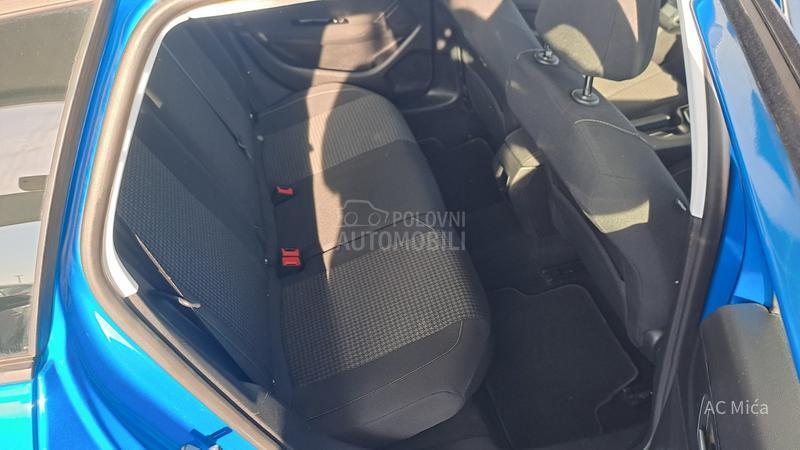 Peugeot 308 1.5 BLU NAV LED ALU