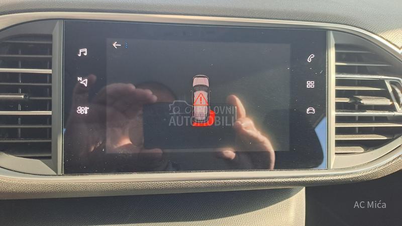 Peugeot 308 1.5 BLU NAV LED ALU