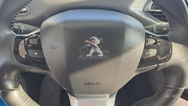 Peugeot 308 1.5 BLU NAV LED ALU