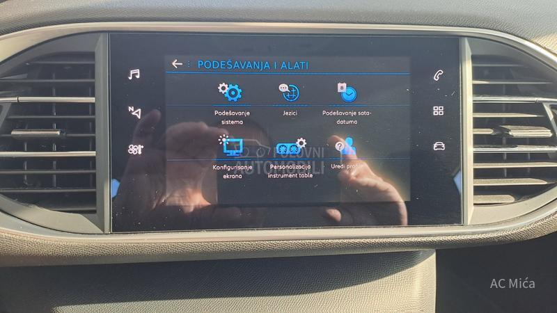 Peugeot 308 1.5 BLU NAV LED ALU