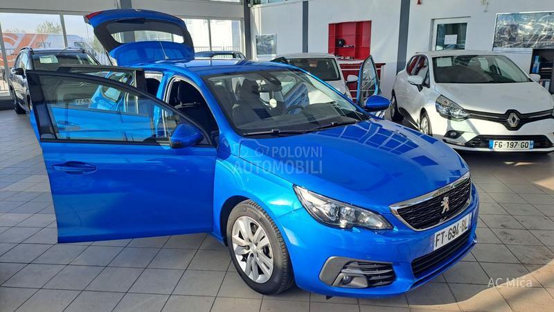 Peugeot 308 1.5 BLU NAV LED ALU