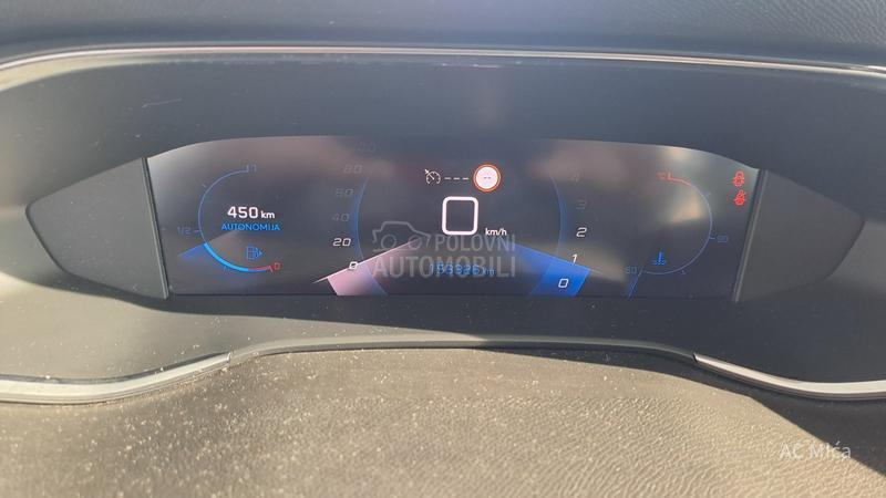 Peugeot 308 1.5 BLU NAV LED ALU