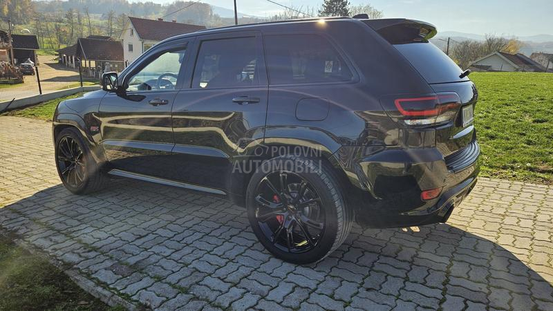 Jeep Grand Cherokee SRT
