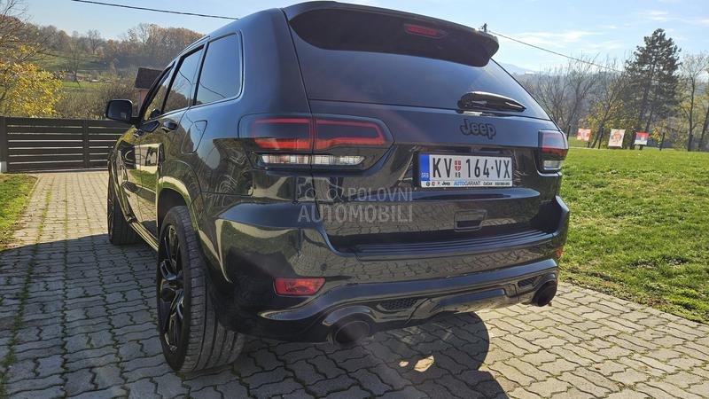 Jeep Grand Cherokee SRT