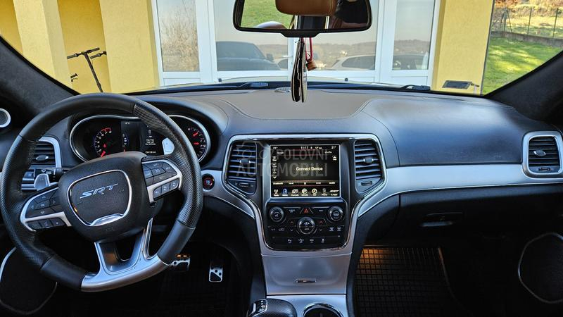 Jeep Grand Cherokee SRT