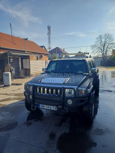 Hummer H3 