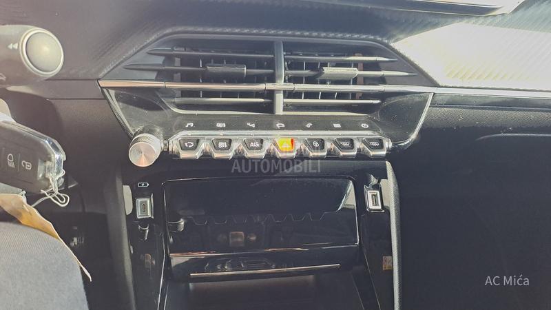 Peugeot 2008 1.2ALU NAV KAM 86000