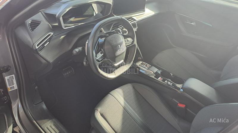 Peugeot 2008 1.2ALU NAV KAM 86000