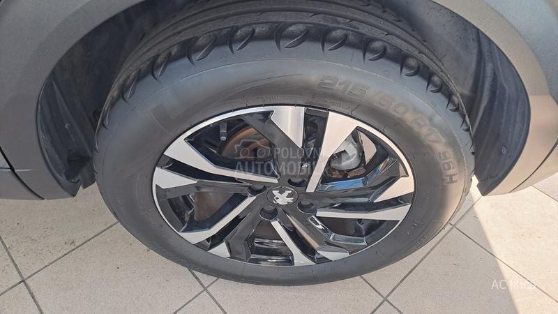 Peugeot 2008 1.2ALU NAV KAM 86000