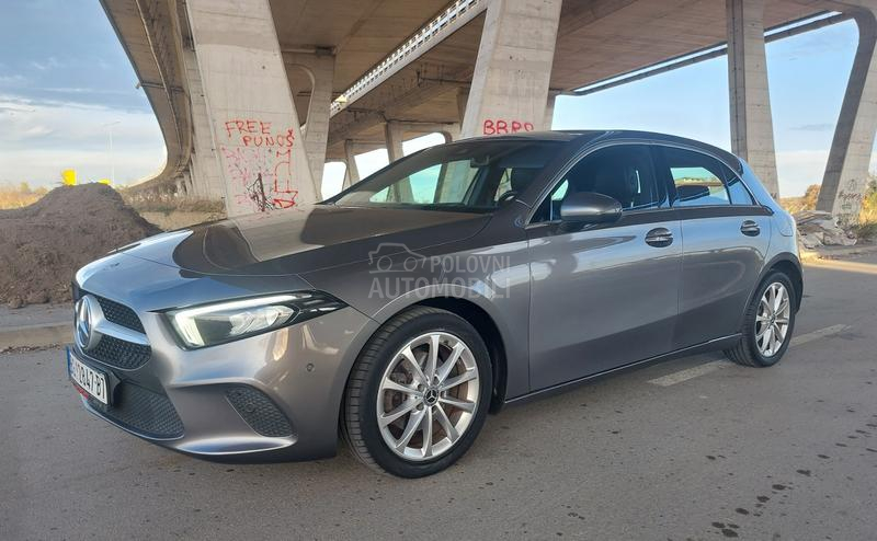 Mercedes Benz A 180 Virtuel/Autom/Led