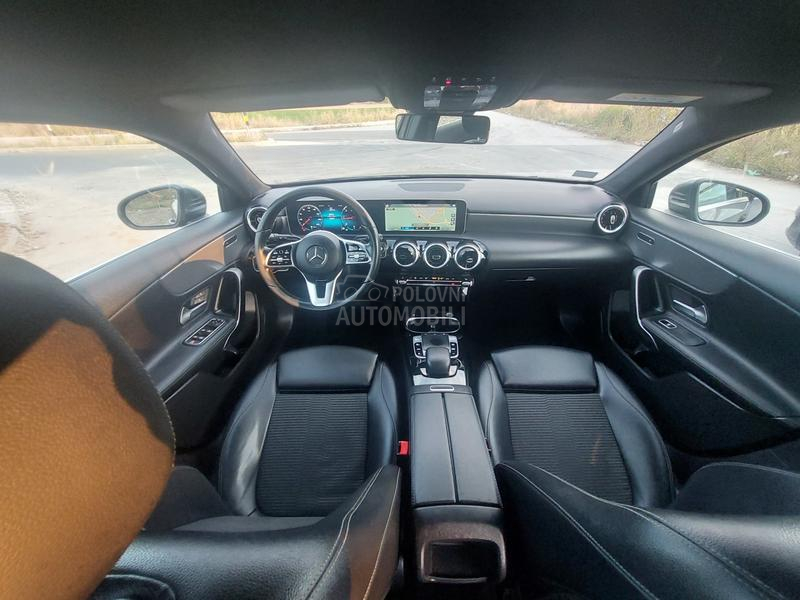 Mercedes Benz A 180 Virtuel/Autom/Led