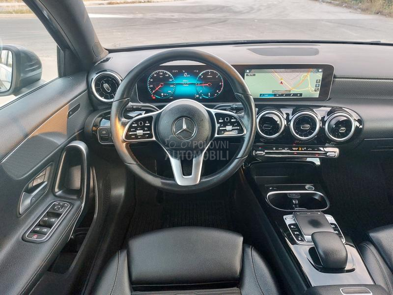 Mercedes Benz A 180 Virtuel/Autom/Led