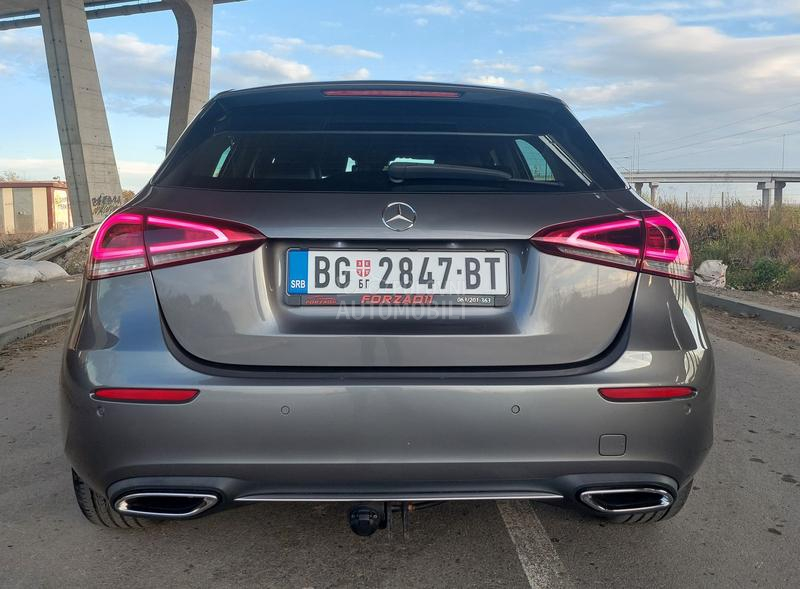 Mercedes Benz A 180 Virtuel/Autom/Led