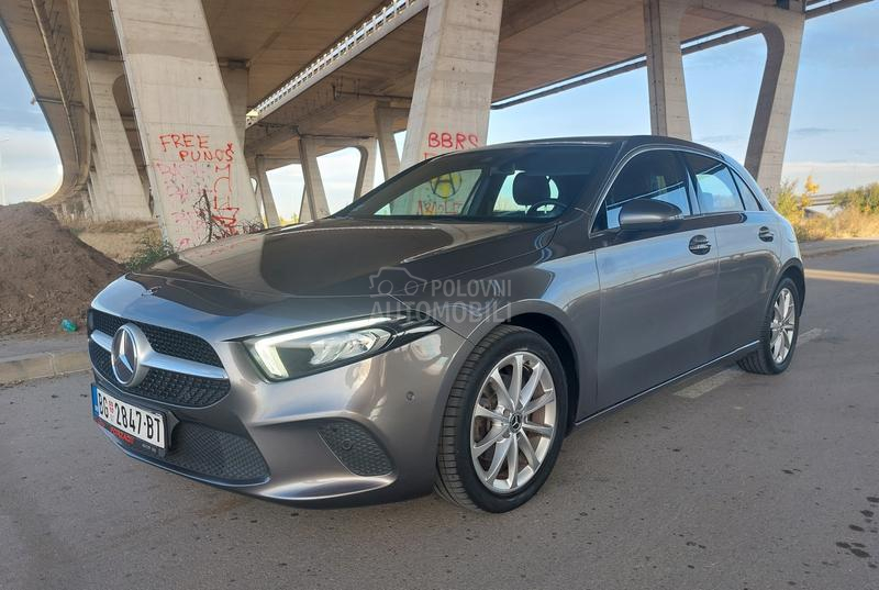 Mercedes Benz A 180 Virtuel/Autom/Led