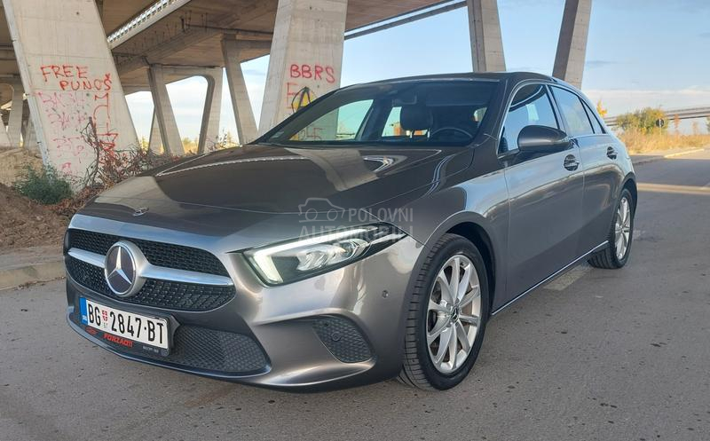 Mercedes Benz A 180 Virtuel/Autom/Led