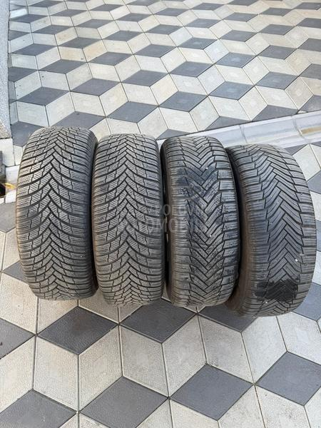 Michelin 215/60 R16 Zimska