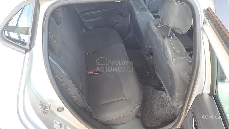 Renault Clio 1.5  BLU NAV LED USB