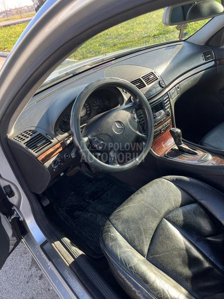 Mercedes Benz E 220 1.8 B