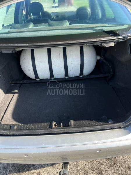 Mercedes Benz E 220 1.8 B