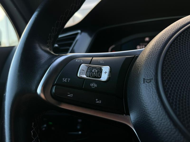 Volkswagen Tiguan R-LINE 4x4 DSG CH