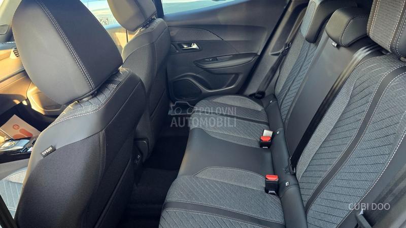 Peugeot 2008 1.2 ALLURE 130 AT8
