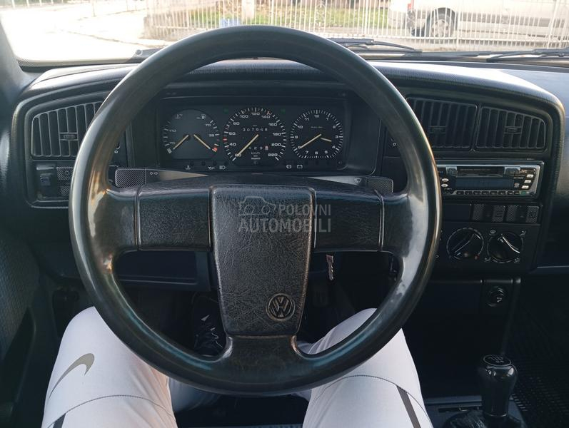 Volkswagen Passat B3 1,8 TNG