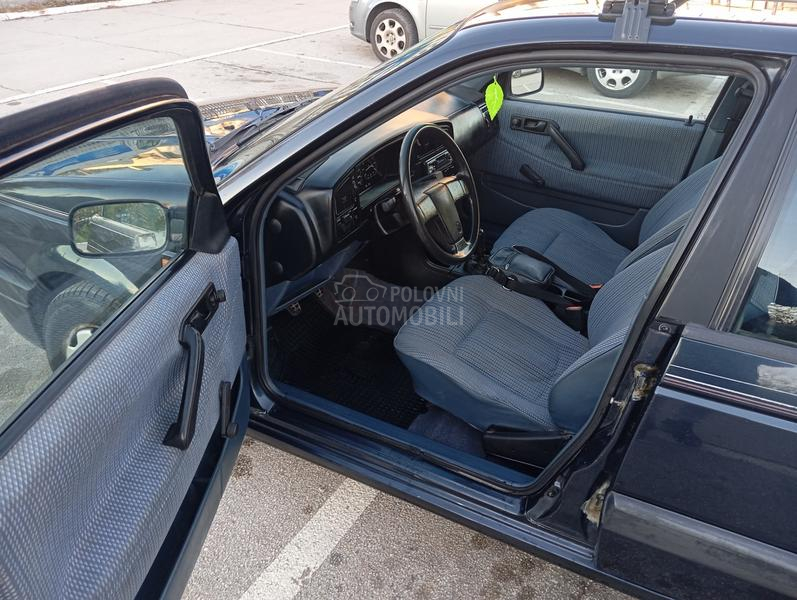 Volkswagen Passat B3 1,8 TNG