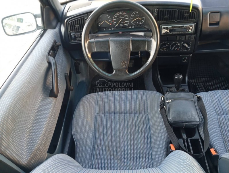 Volkswagen Passat B3 1,8 TNG