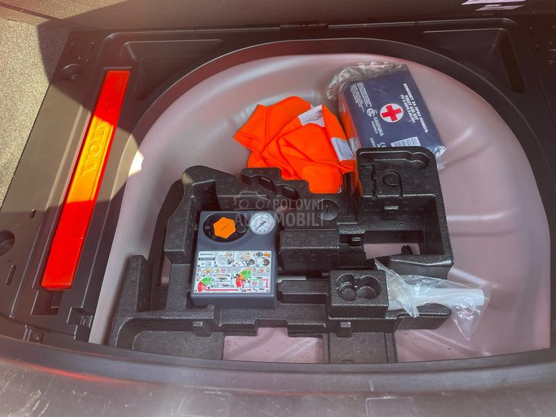 Volvo V40 2.0 D3 R-Design