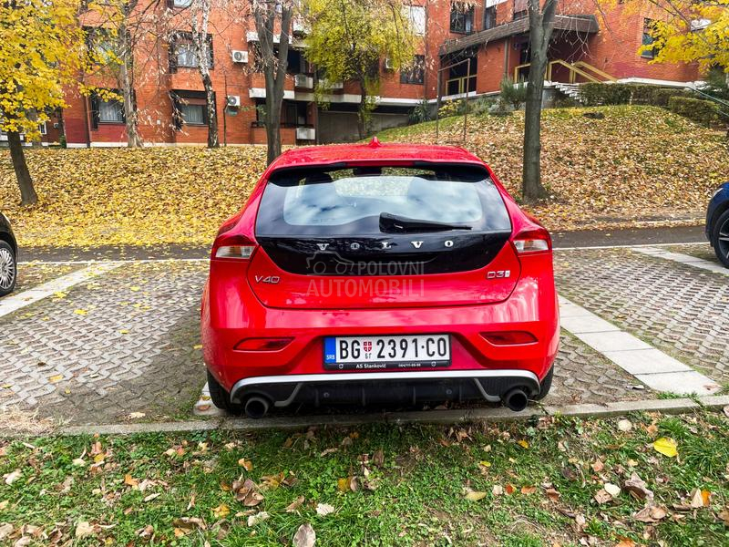 Volvo V40 2.0 D3 R-Design