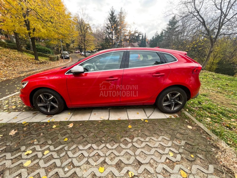 Volvo V40 2.0 D3 R-Design