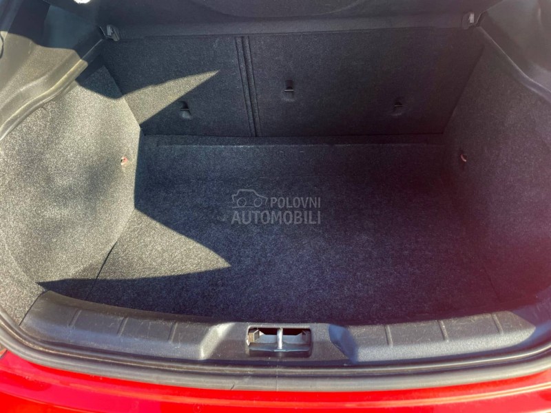 Volvo V40 2.0 D3 R-Design