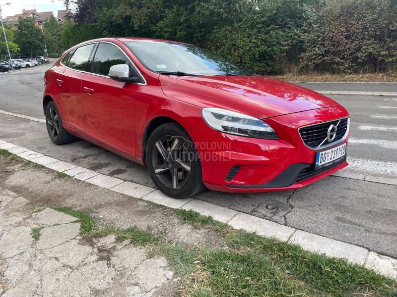 Volvo V40 2.0 D3 R-Design