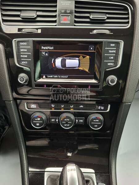 Volkswagen Golf 7 1.2  P A N O / L E D