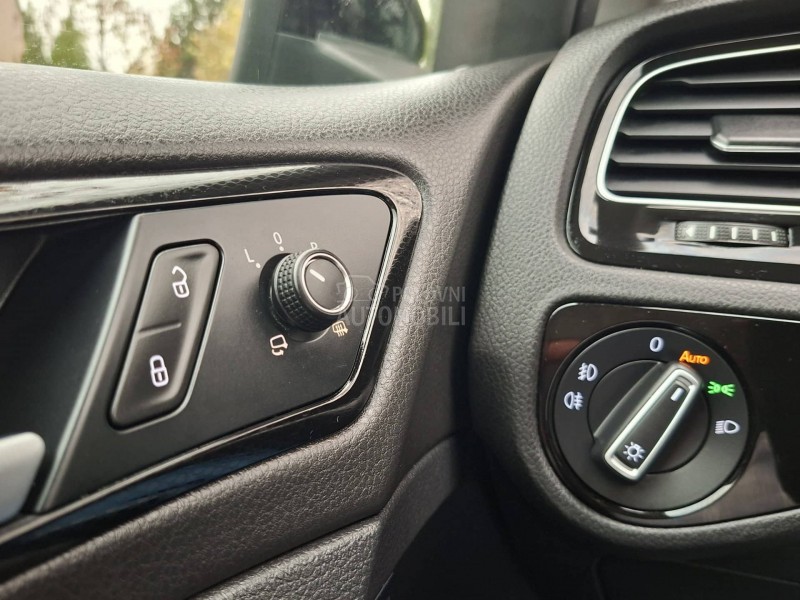 Volkswagen Golf 7 1.2  P A N O / L E D