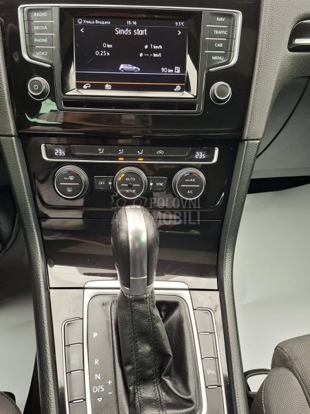 Volkswagen Golf 7 1.2  P A N O / L E D