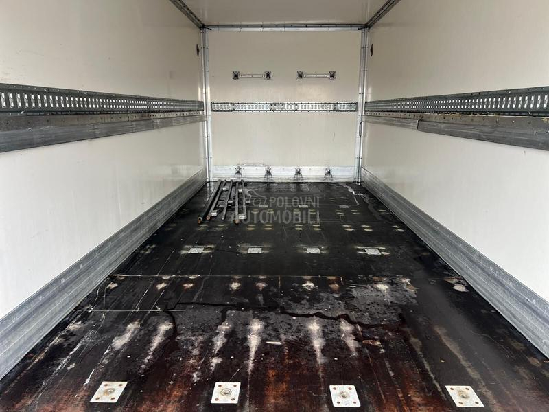 Mercedes Benz Atego 818