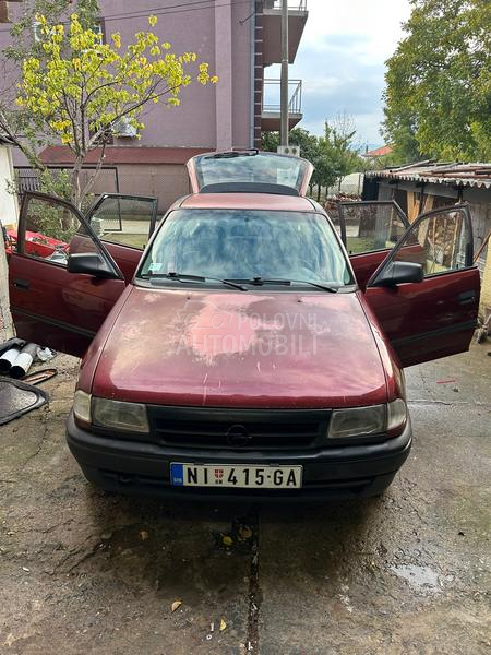Opel Astra F 1.6i