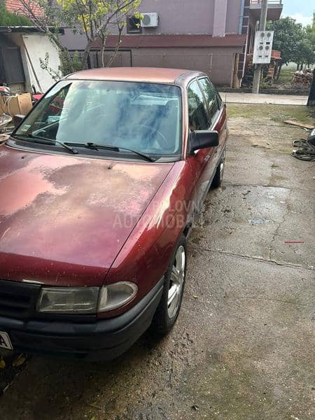 Opel Astra F 1.6i