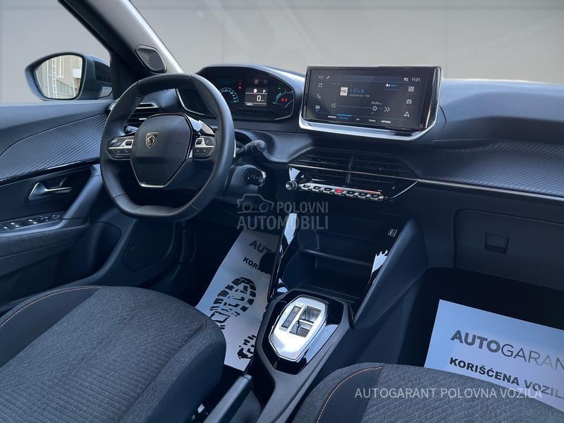 Peugeot 2008 HY 1.2 136 AT Style