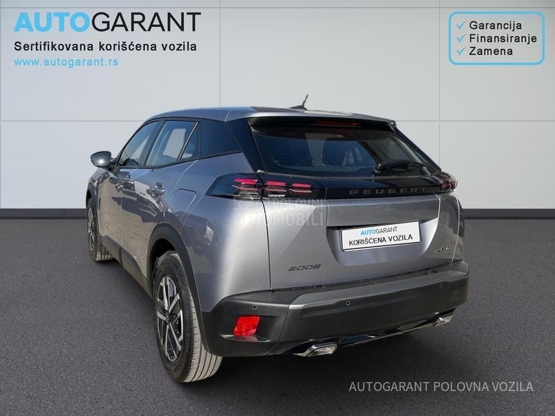 Peugeot 2008 HY 1.2 136 AT Style