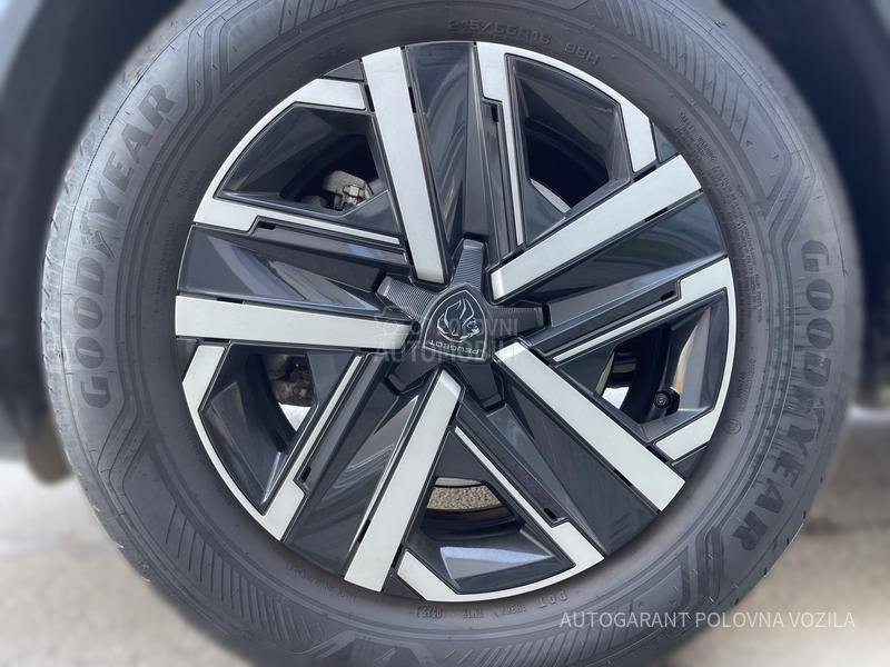 Peugeot 2008 HY 1.2 136 AT Style