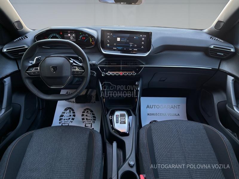 Peugeot 2008 HY 1.2 136 AT Style