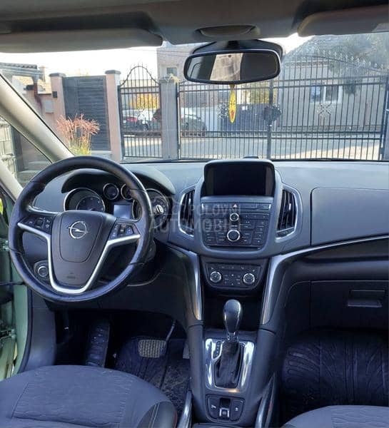 Opel Zafira 