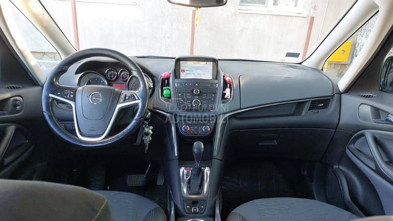 Opel Zafira 