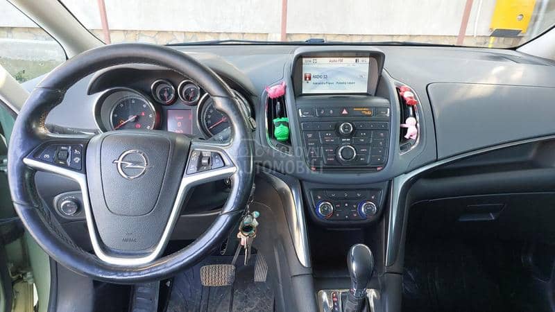 Opel Zafira 