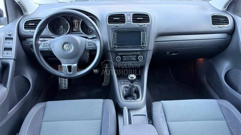 Volkswagen Golf 6 1.6 TDI STYLE