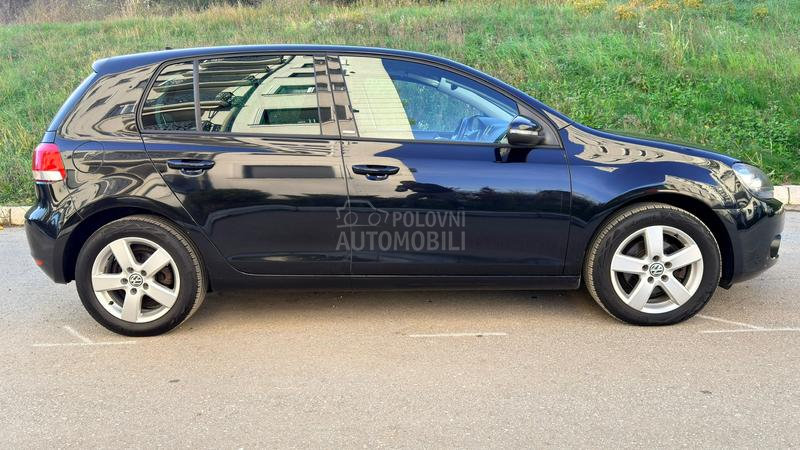 Volkswagen Golf 6 1.6 TDI STYLE