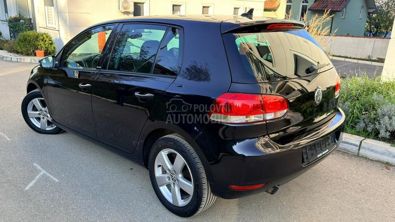 Volkswagen Golf 6 1.6 TDI STYLE