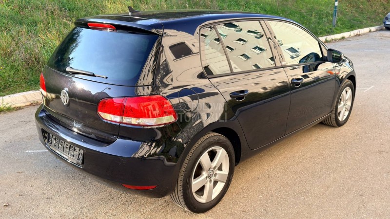 Volkswagen Golf 6 1.6 TDI STYLE